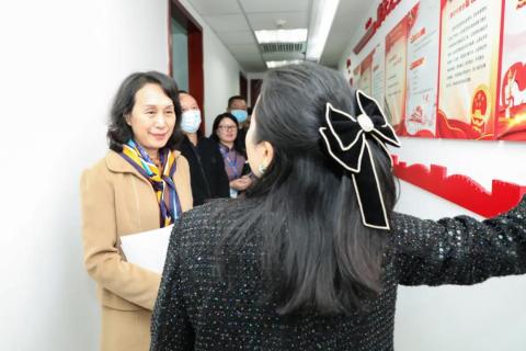 罗湖区人大常委副主任谭会茹一行莅临国际人调研