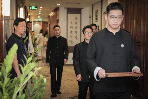 罗湖区委统战部副部长、工商联党组书记叶志伟一行到国际人调研