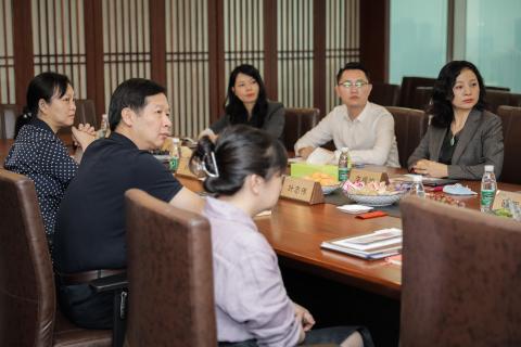 罗湖区委统战部副部长、工商联党组书记叶志伟一行到国际人调研