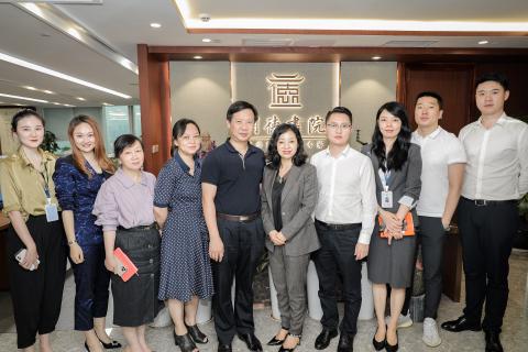 罗湖区委统战部副部长、工商联党组书记叶志伟一行到国际人调研
